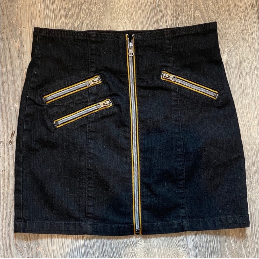 Carmar zip skirt